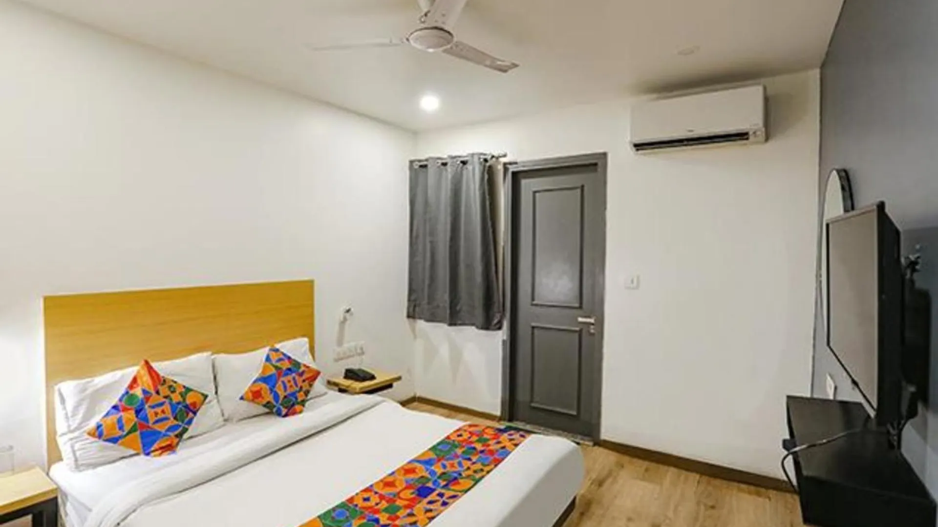 Fabhotel The Vaishali Dakshini Pitampura Delhi
