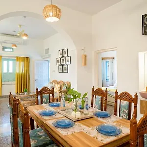  Holiday home De Bougainvilla India